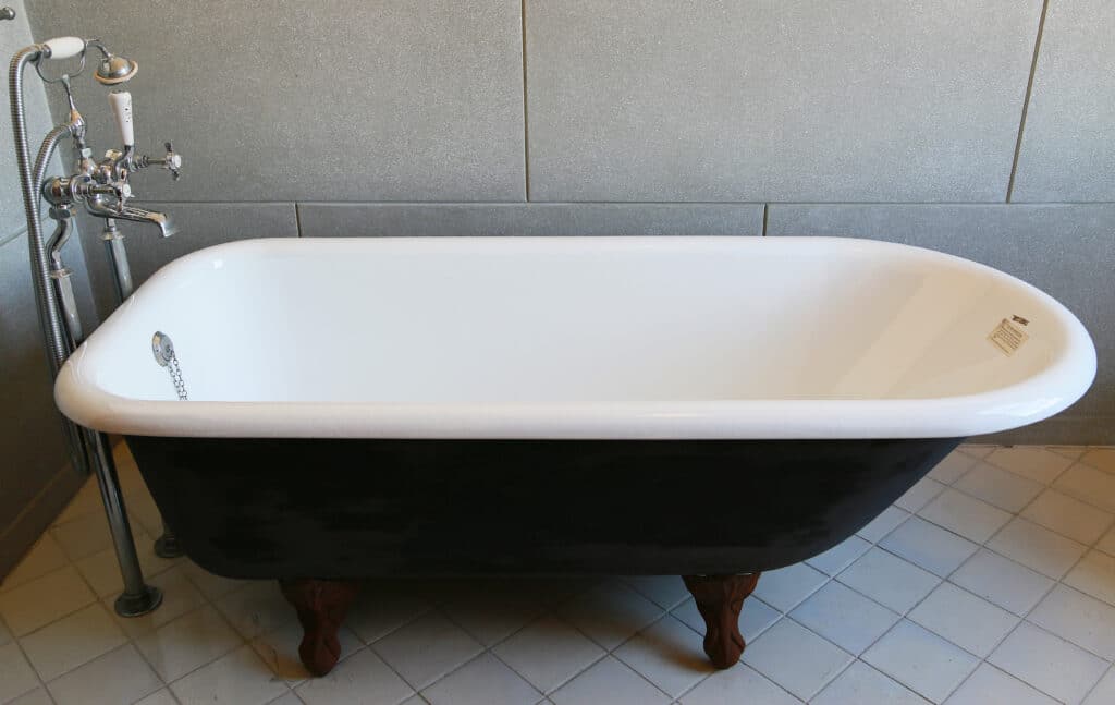 Tub Refinishing color of old tub