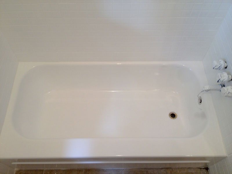 BATHTUB LINERS VS. BATHTUB REFINISHING