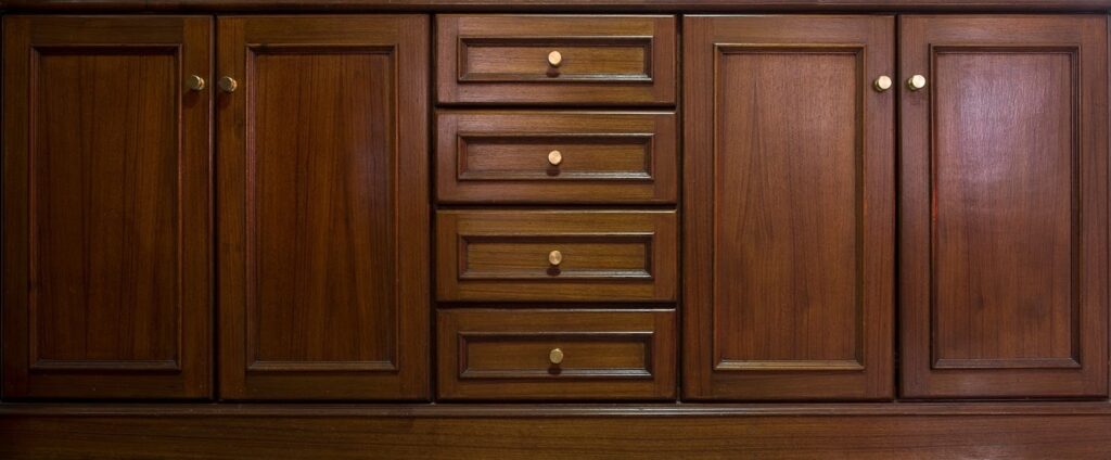 cabinet refacing vs refinishing​