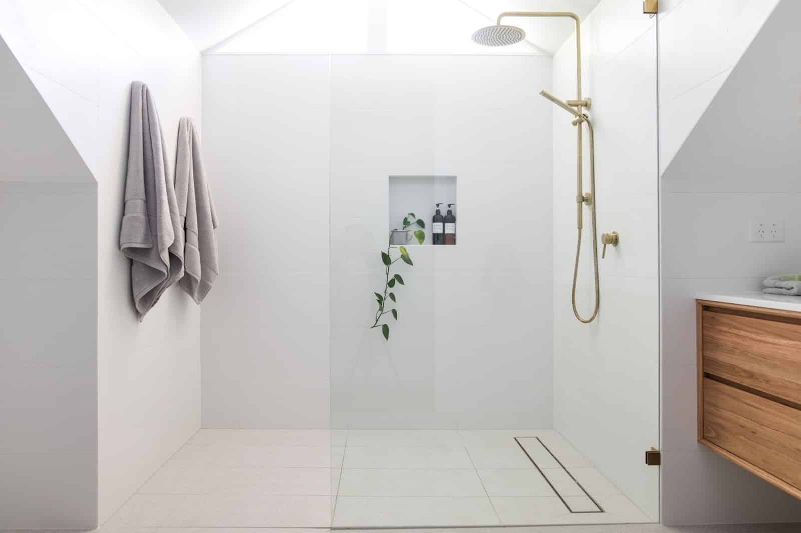 How Much Does It Cost To Reglaze A Shower